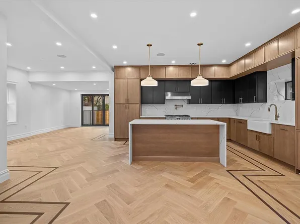 2729 Bedford Ave, Brooklyn, NY 11210