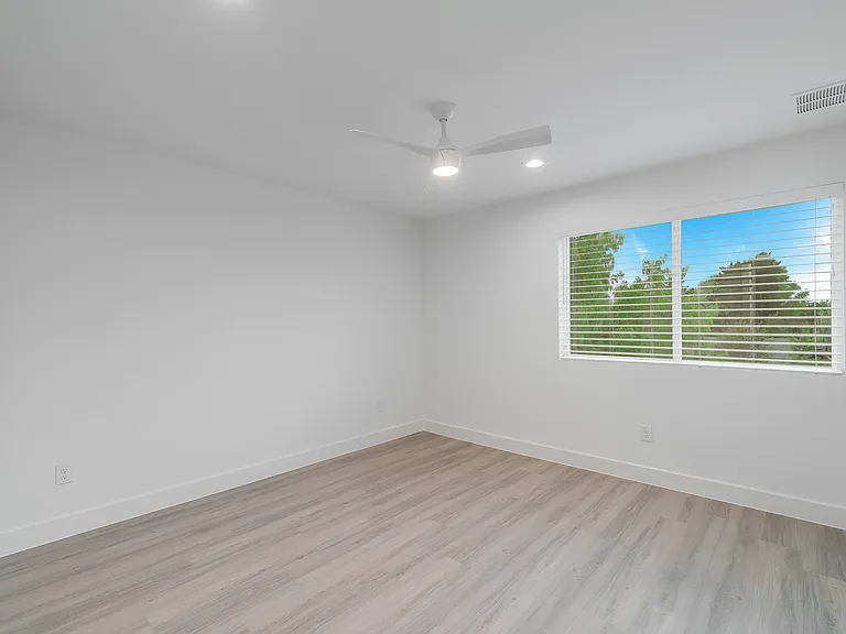 806 Kingswood Ave — Photo 13