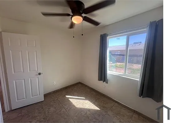 2549 E Chipman Rd #2 — Photo 31