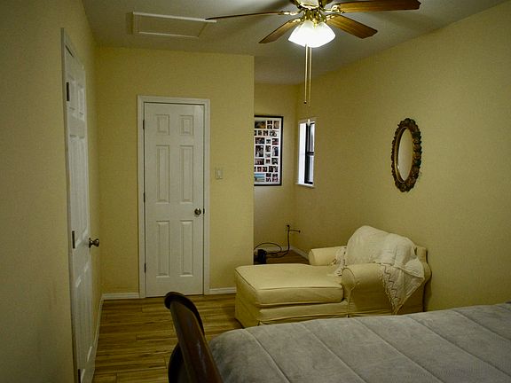 5th image of 211 N Washington St