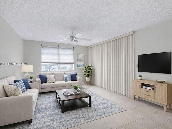 4th image of 1225 NE 124th St APT 49C