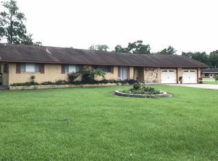 1079 Bassett St, Orange, TX 77632