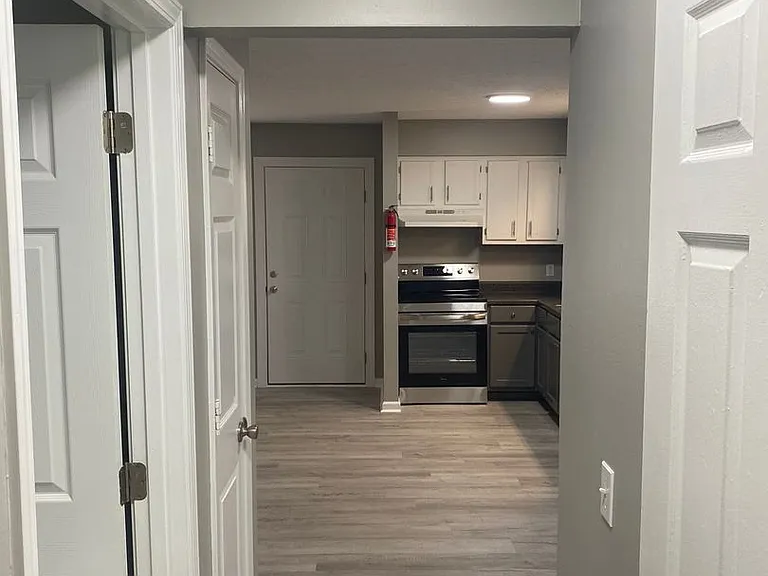 1215 W Reservoir Ave — Photo 11