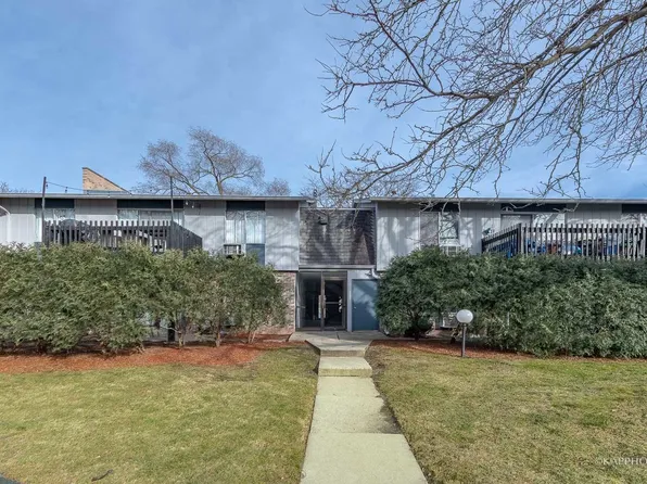 944 E Old Willow Rd APT 102, Prospect Heights, IL 60070