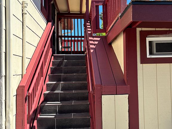3rd image of 1582 Jackson St