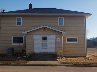 223 W Clay St, Irene, SD 57037