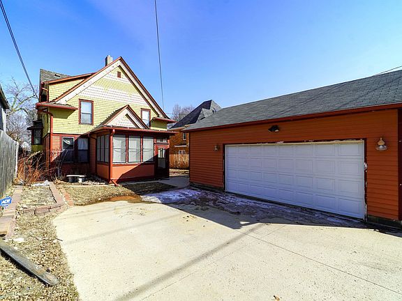 3rd image of 2117 Jackson St