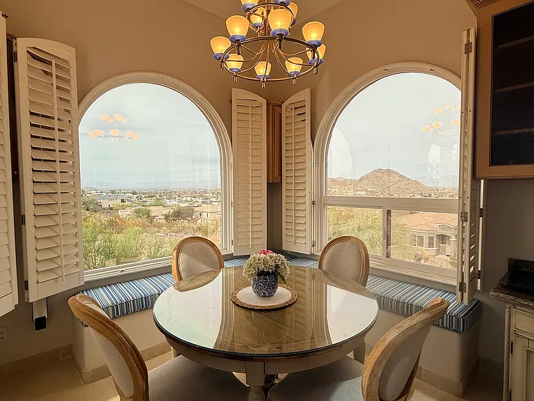 Breakfast nook