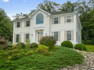 1787 Casey Ct, Mohegan Lake, NY 10547
