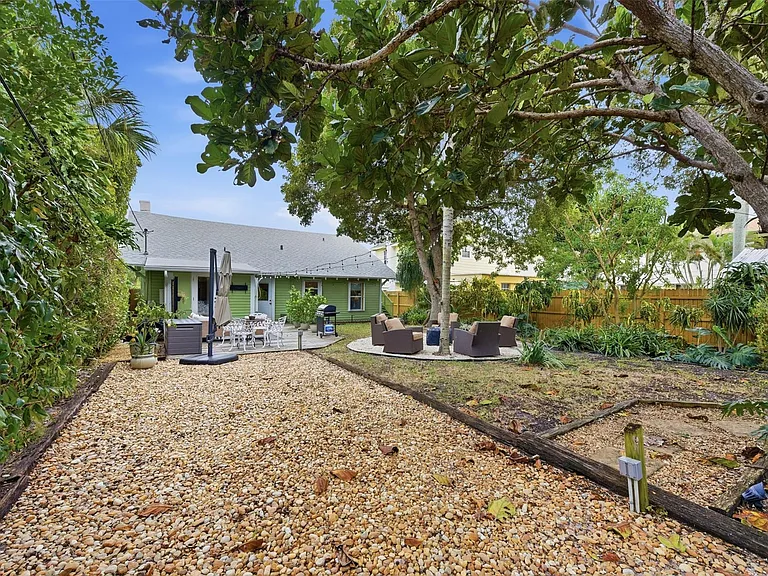 117 S Palmway — Photo 5