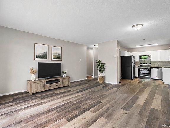 3rd image of 795 S Alton Way #11C