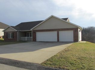 725 Janwood Dr, Latrobe, PA 15650