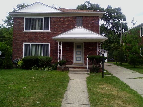 Front, faces canal across street