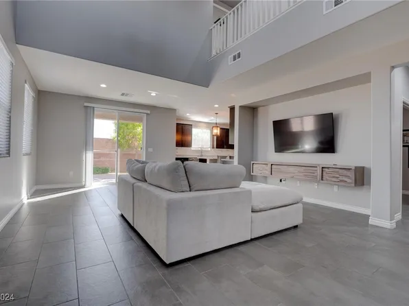 10379 Northern Hills Ave, Las Vegas, NV 89166