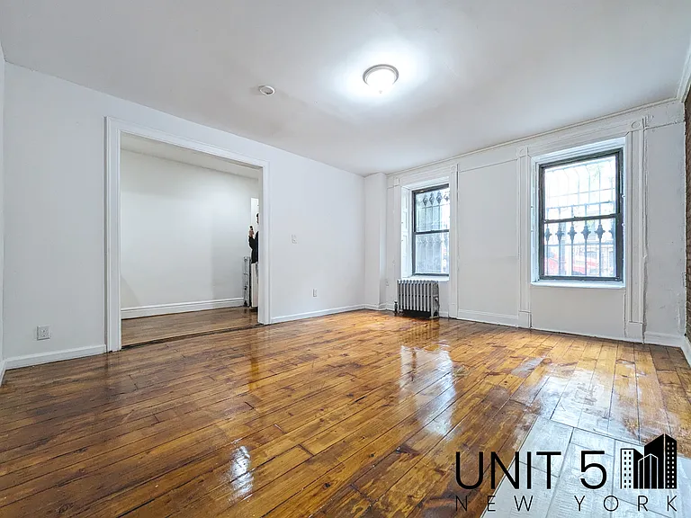 484 Willoughby Ave #1 — Photo 6
