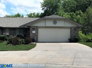 5751 Shadow Pines Ct, Lincoln, NE 68516