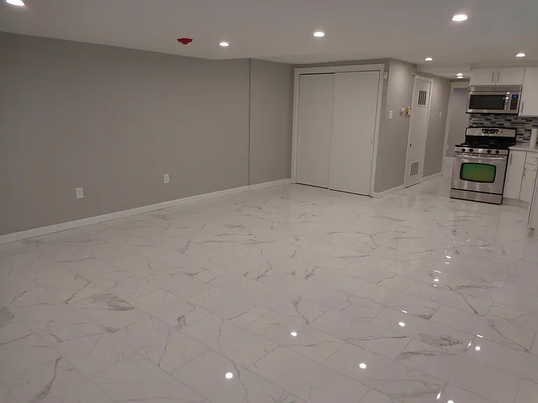 133 Green Ln #1 — Photo 2