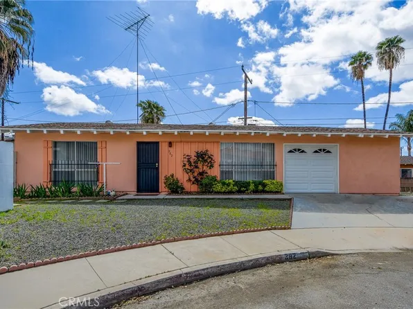 382 Santo Dr, San Jacinto, CA 92583