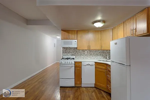 Rented by Metropolitan Property Group | media 20