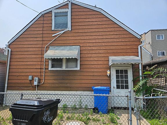 3rd image of 2835 S Kedvale Ave