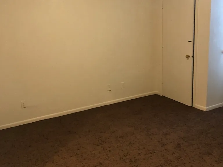 1401 Pryor Pl — Photo 4