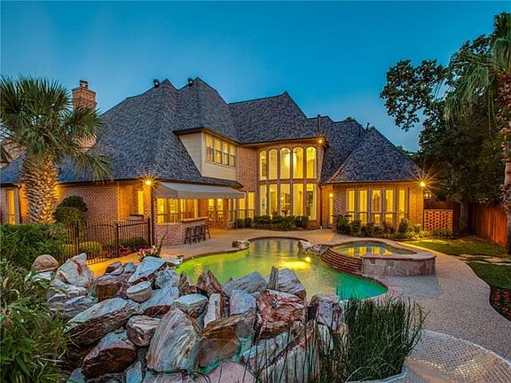 3rd image of 608 Shetland Dr