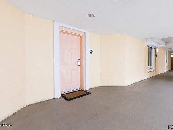 5th image of 200 Ocean Crest Dr APT 612