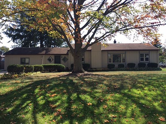 4th image of 8411 Hillcrest Dr
