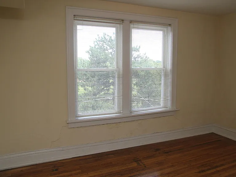 815 Leland Ave #3N — Photo 3