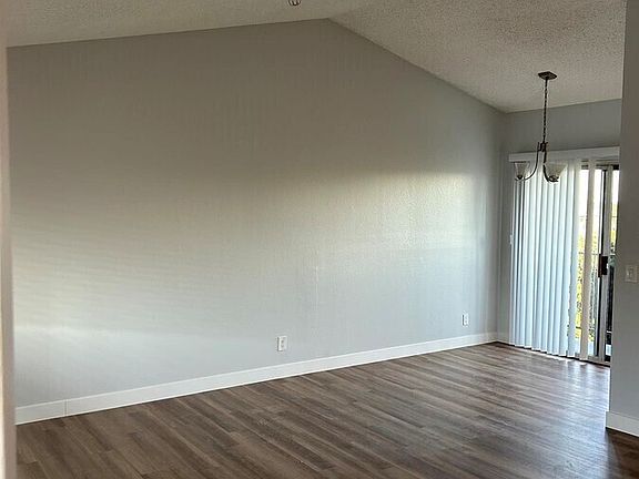 3rd image of 13634 S Doty Ave #13