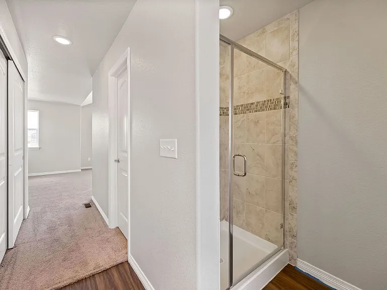 5694 Olathe Ave — Photo 13