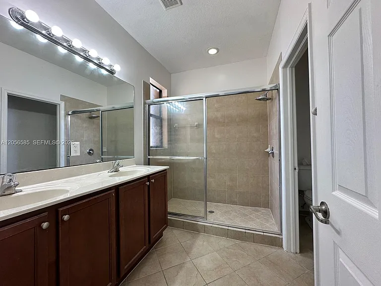 11240 SW 239th St — Photo 31