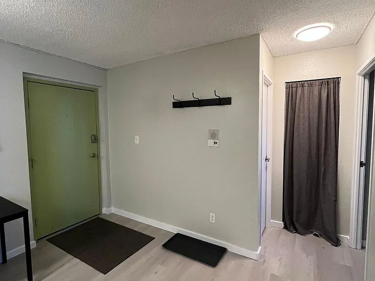 1150 Golden Cir #112 — Photo 7