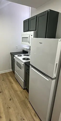 Floor plan 301 - available October 5th
