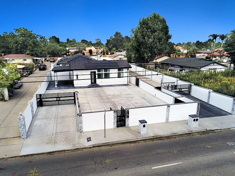 13310 Glenoaks Blvd — Photo 28