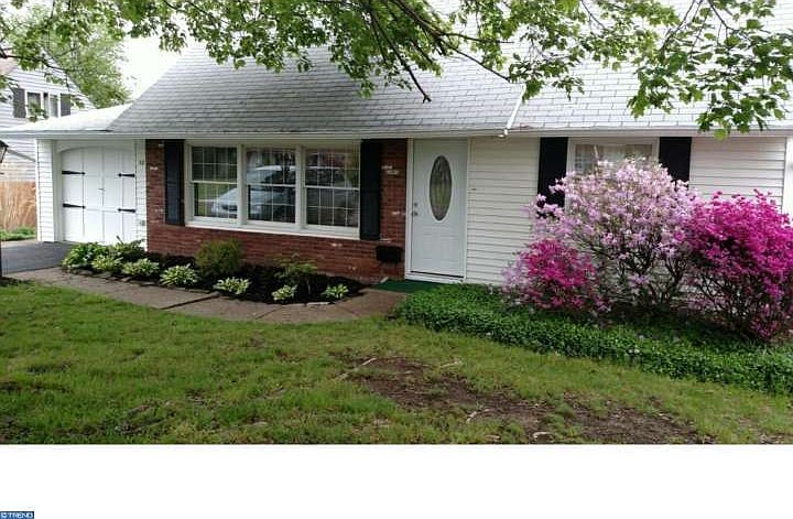 2nd image of 50 Tinsel Rd