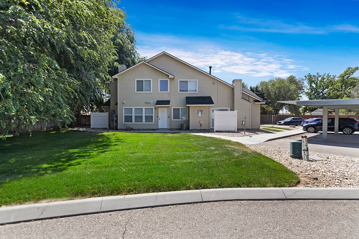 Building Photo - 1270 N Stephanie Ln #101