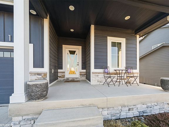 3rd image of 2915 Serenity Dr