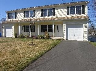 117 Alcorne St, Somerset, NJ 08873