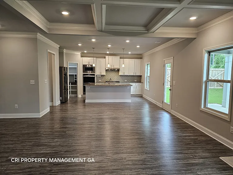 352 Newshaw Dr — Photo 8