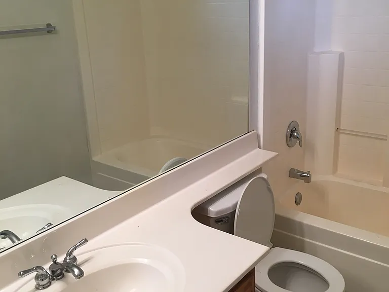 2536 E McArthur Dr — Photo 19