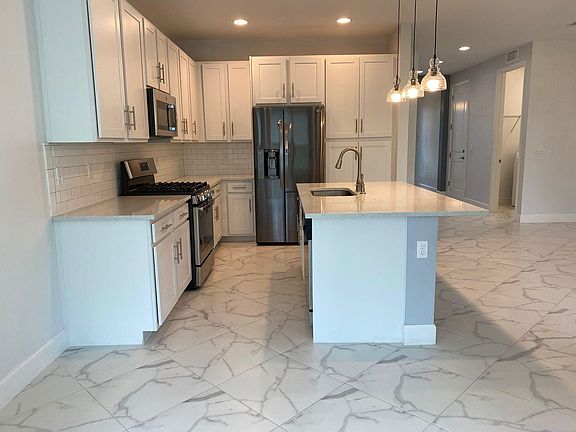 5th image of 12049 SW Jasper Lake Way