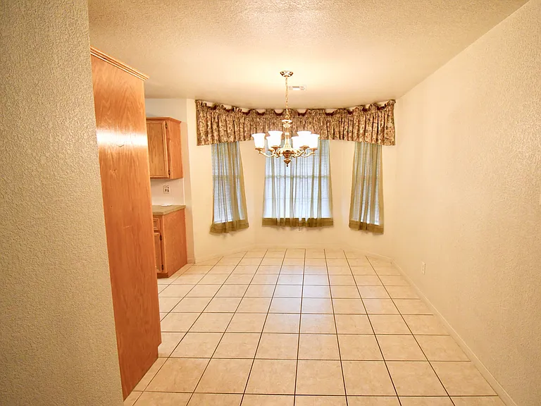 5603 Golden Dr — Photo 2