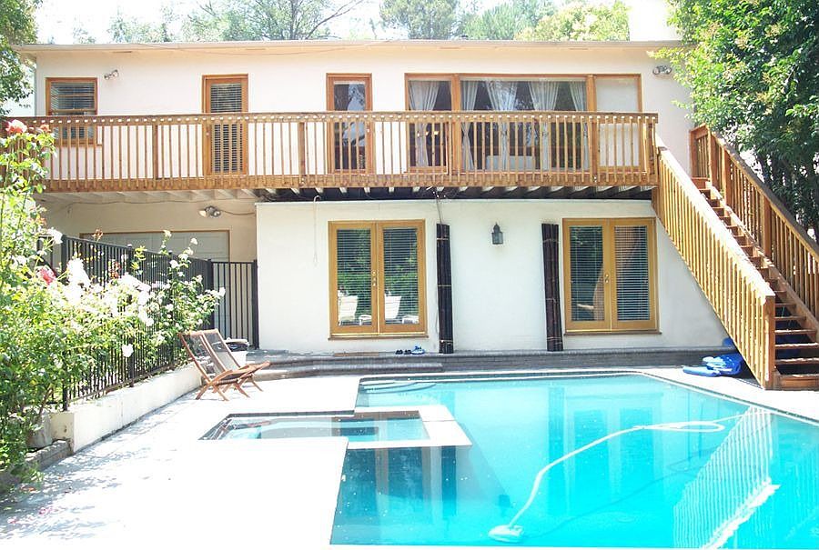 1st image of 3328 Oak Glen Dr