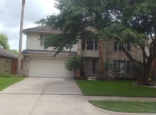 1210 N Arbor Bough Cir, Fresno, TX 77545