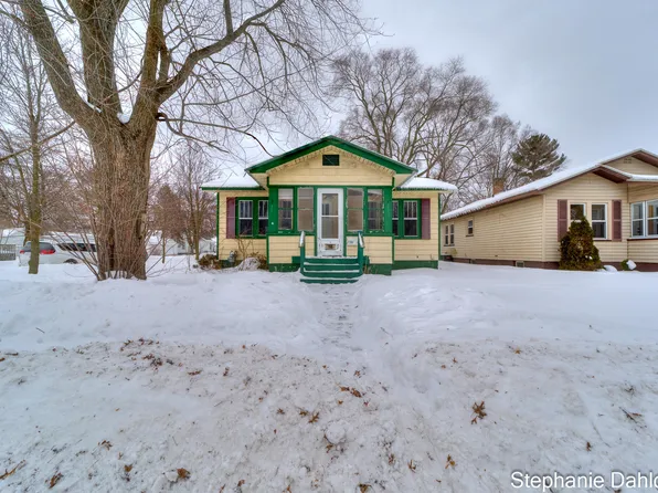 2208 Torrent St, Muskegon, MI 49441