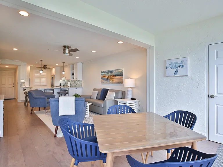 600 Sutton Pl #103B — Photo 11