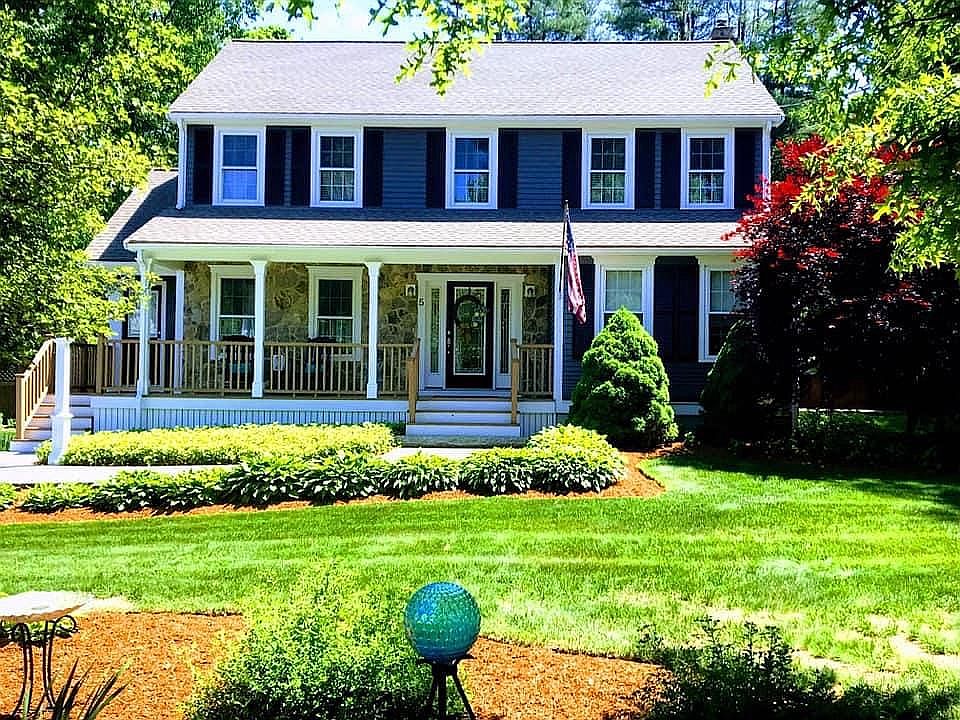 1st image of 5 Meredith Dr