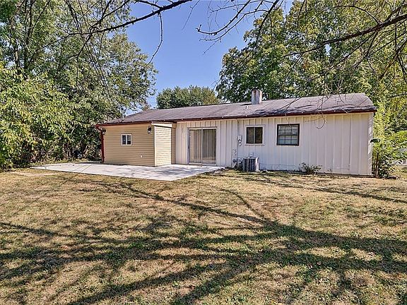 4th image of 8437 N Georgiana Ln