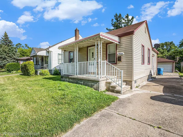 7034 Yacht Ave, Warren, MI 48091